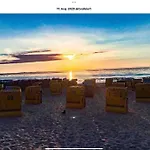 Gemuetliche Kleine, Aber Feine Ferienwohnung In Cuxhaven Duhnen In Bester Lage, Direkt Am Strand